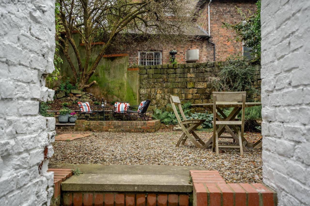 Villa 17 Trinity Lane York Esterno foto