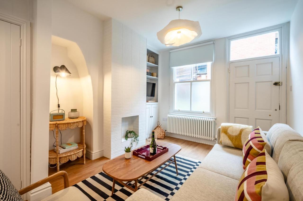 Villa 17 Trinity Lane York Esterno foto